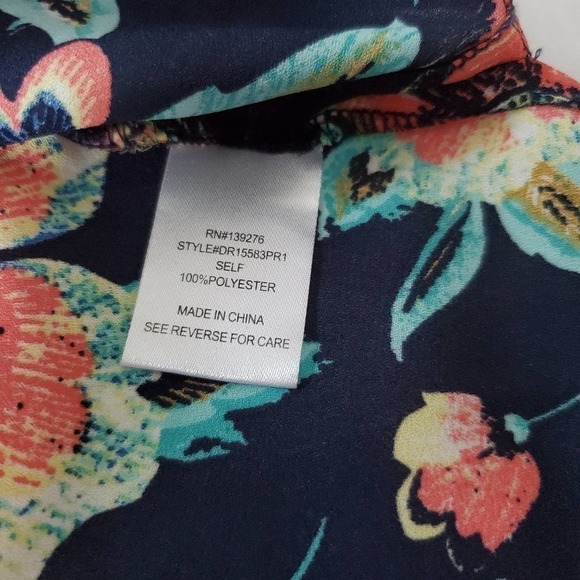 DR2 Floral Asymmetrical Top Size L - Picture 6 of 7